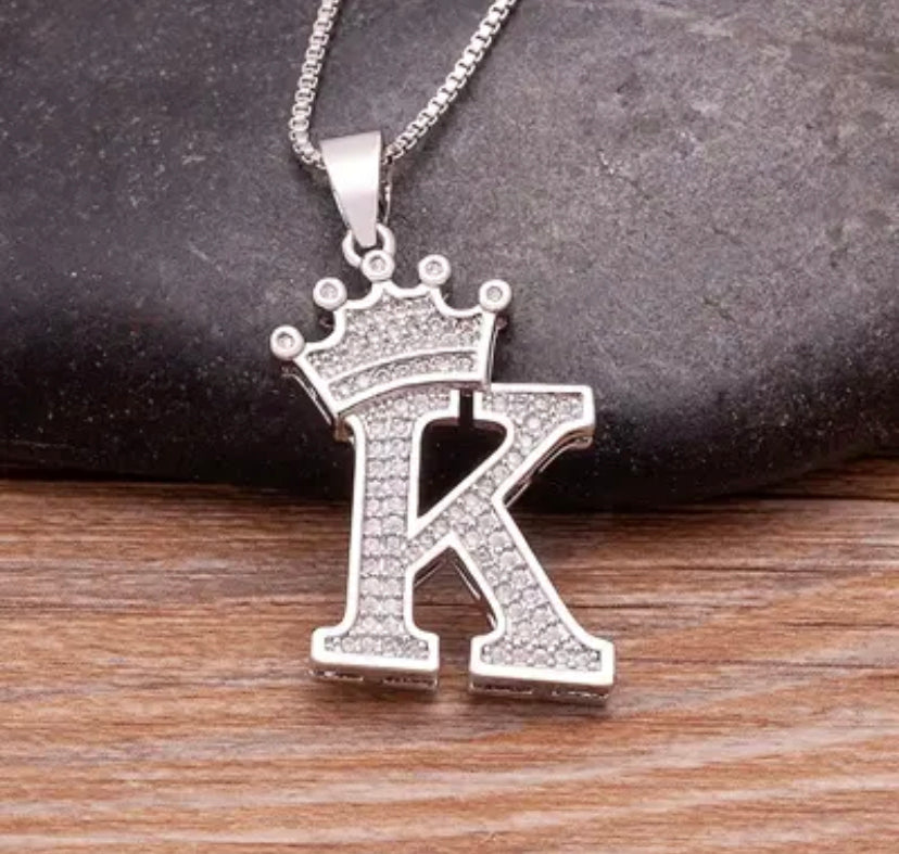 Custom Halskette Silber mit Buchstaben Krone (mit deinem Wunschnamen, exklusive für dich angefertigt)