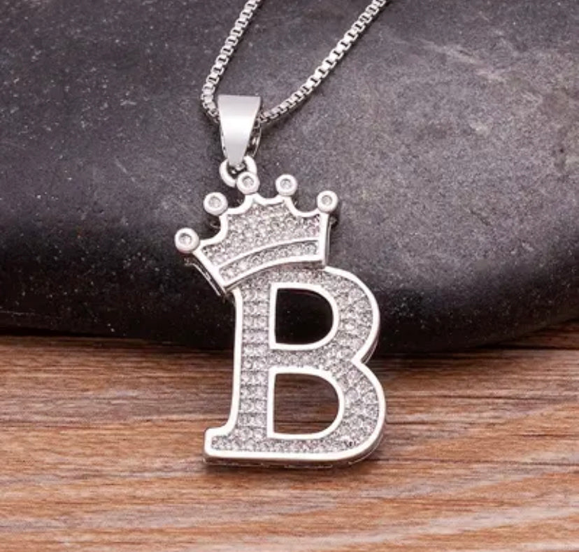 Custom Halskette Silber mit Buchstaben Krone (mit deinem Wunschnamen, exklusive für dich angefertigt)