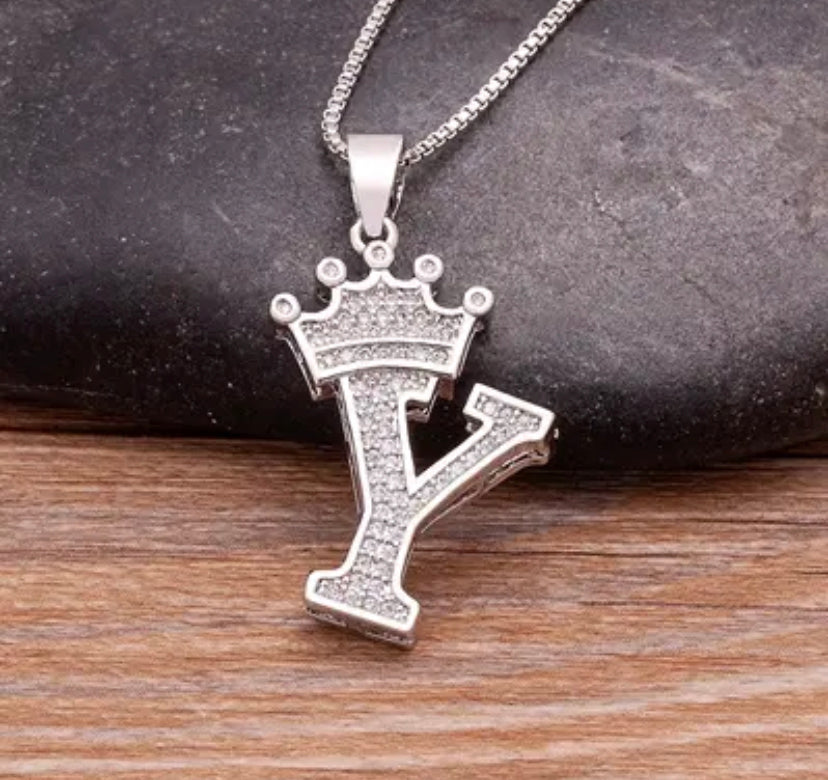 Custom Halskette Silber mit Buchstaben Krone (mit deinem Wunschnamen, exklusive für dich angefertigt)