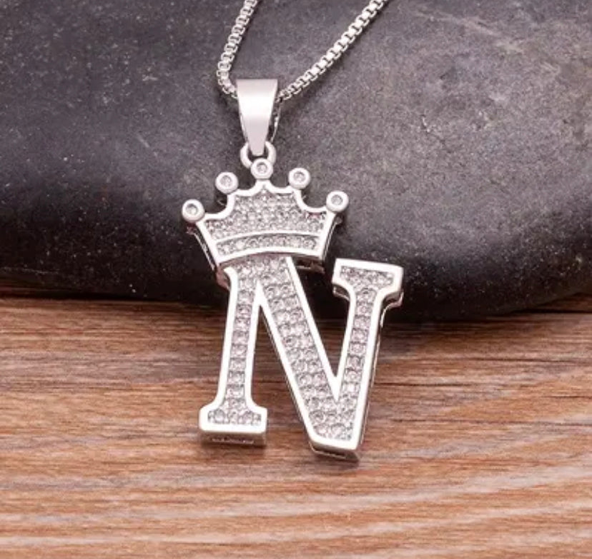 Custom Halskette Silber mit Buchstaben Krone (mit deinem Wunschnamen, exklusive für dich angefertigt)