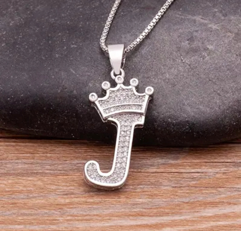 Custom Halskette Silber mit Buchstaben Krone (mit deinem Wunschnamen, exklusive für dich angefertigt)