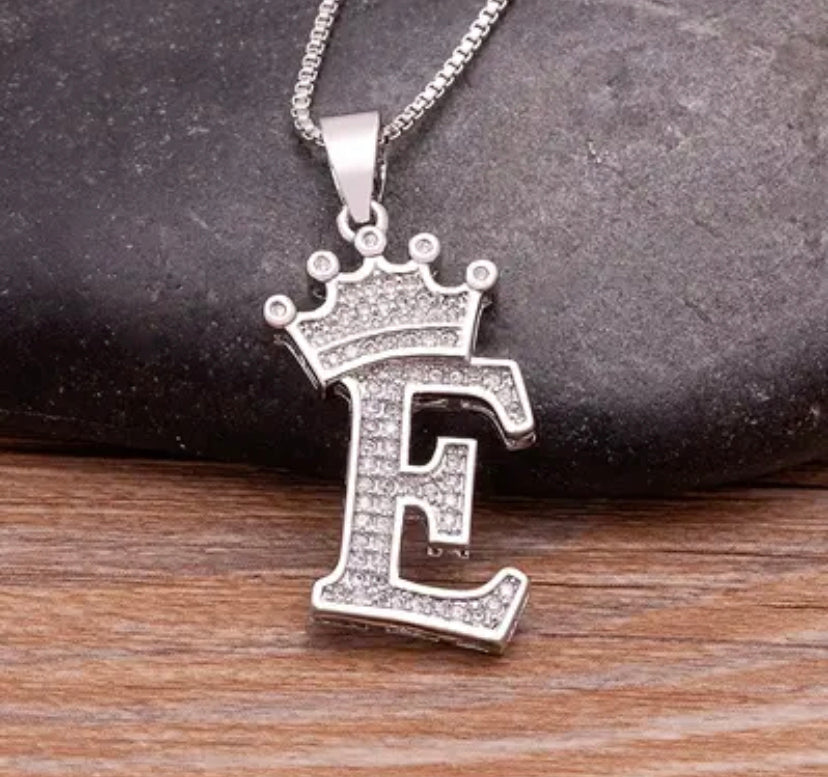 Custom Halskette Silber mit Buchstaben Krone (mit deinem Wunschnamen, exklusive für dich angefertigt)