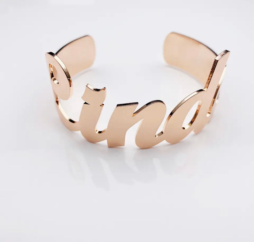 Custom Armband(mit deinem Wunschnamen, exklusive für dich angefertigt)
